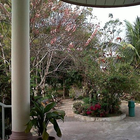 Kasem Garden Hotel Surin Ban Nong Tao Exterior foto