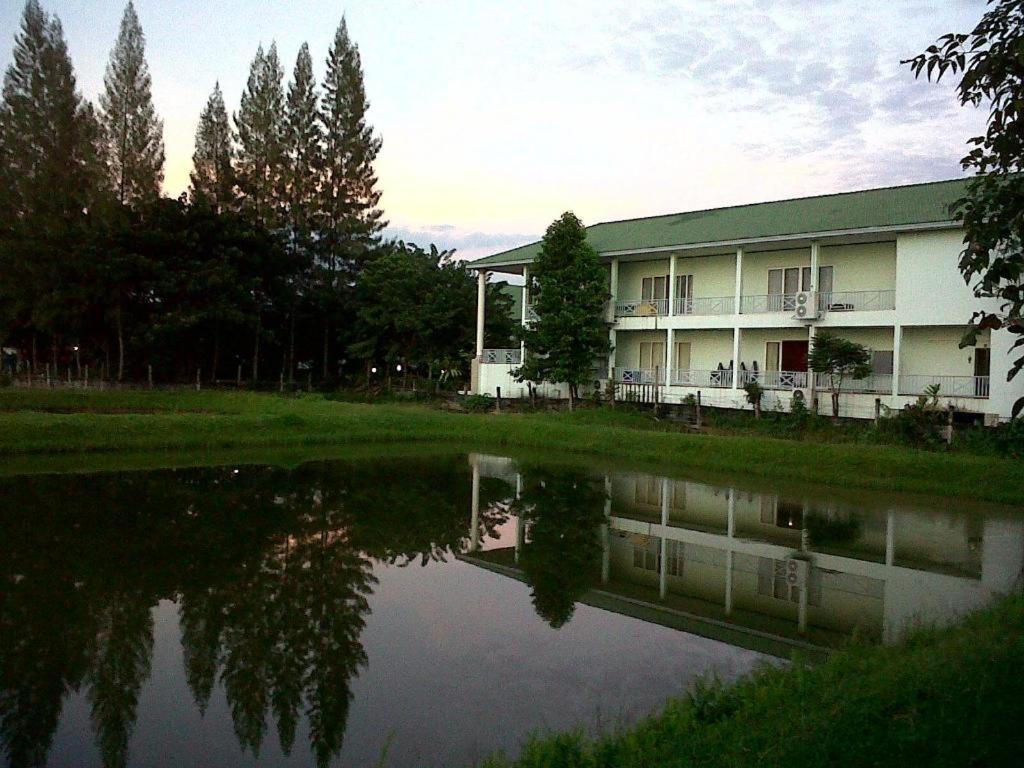 Kasem Garden Hotel Surin Ban Nong Tao Exterior foto