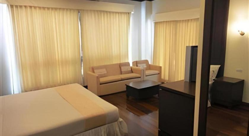 Kasem Garden Hotel Surin Ban Nong Tao Exterior foto